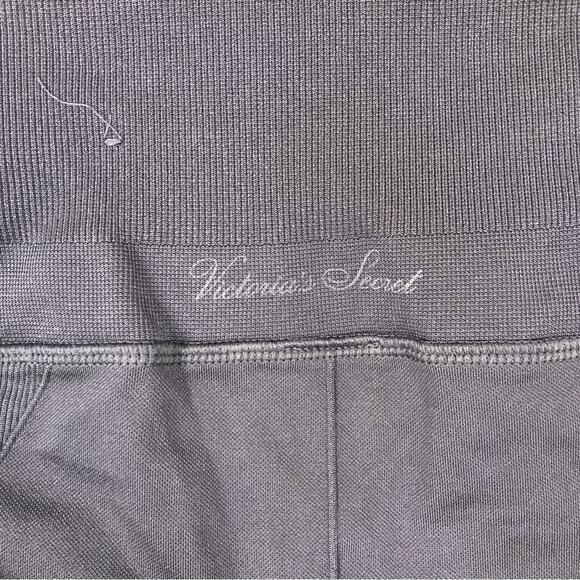 Victoria’s Secret Animal Print Cross Front Leggings Size S - Picture 7 of 10